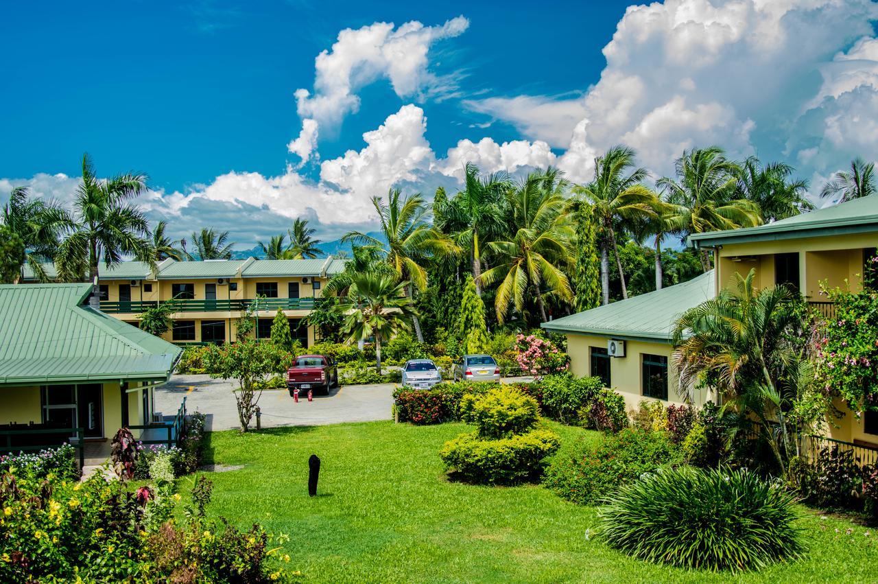 Grand West Villas Nadi Exterior foto